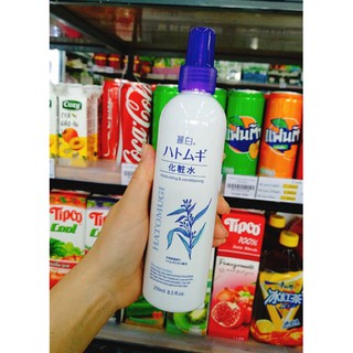 Xịt khoáng dưỡng ẩm chiết xuất ý dĩ Hatomugi 250mL
