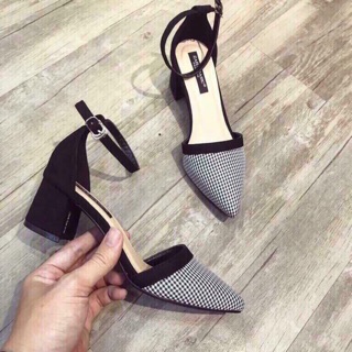 Giầy kẻ mũi nhọn