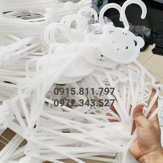 Móc bộ trẻ em sơ sinh (6 tháng) tới 3 tuổi có hình mặt gấu, đầu móc xoay 360 độ chuyên dùng cho shop thời trang