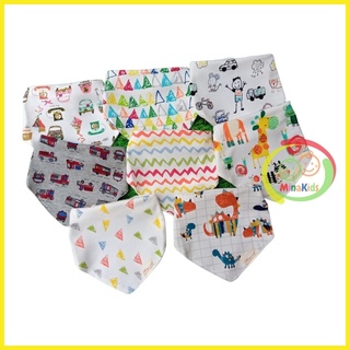 Yếm Tam Giác Cho Bé Momcare Cotton Siêu Mịn 2 Cúc Bấm Y02