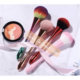 Cọ Phủi Bụi Nail Chuyên Dung Cán Dài - Dùng Để Làm Sạch Bụi Nail - Lông Cọ Rất Mịn, Có Thể Dùng Trang Điểm