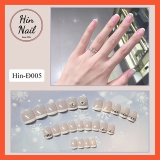 Set 24 móng tay giả đính đá Hin Nail viền trắng cao cấp