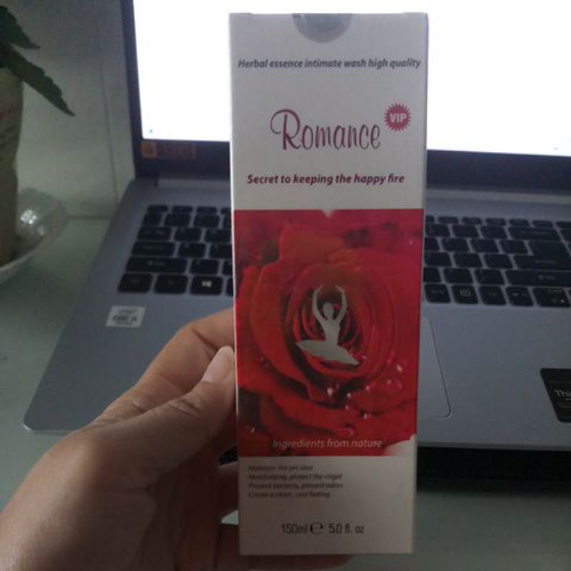 Dung dịch vệ sinh Romance ( mẫu mới)