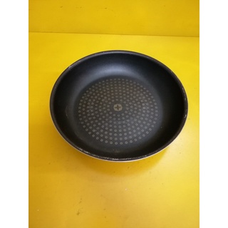 Chảo không quai chống dính nội địa Nhật, size 27cm, cao 5cm (mã 834), Dùng được bếp từ