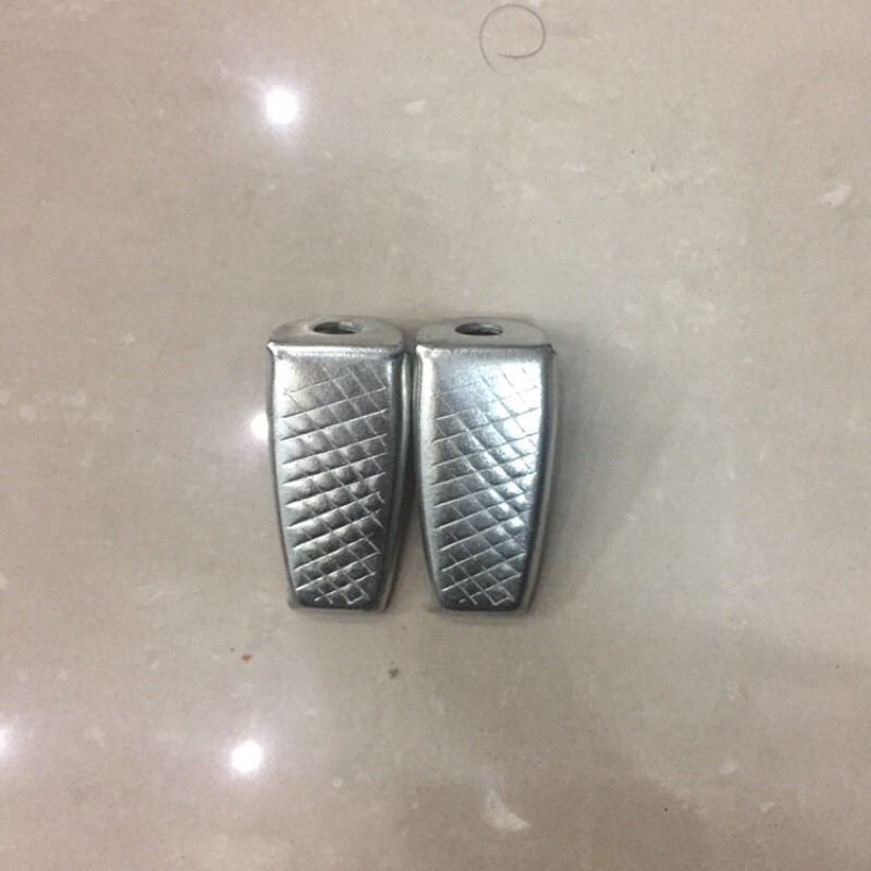 đôi để chân xe đạp ( đôi 2 chiếc )                                      .