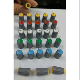 Nút mixer lổ cán bán nguyệt  - giá 30 nút 90k