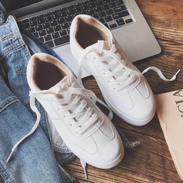 Giày sneaker lót lông