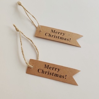 set 10 tag giấy craft Merry Christmas kèm dây size 2 x 7 cm