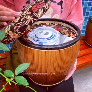 Giỏ ủ ấm bình tích nước thêu gấm hoa cao cấp
