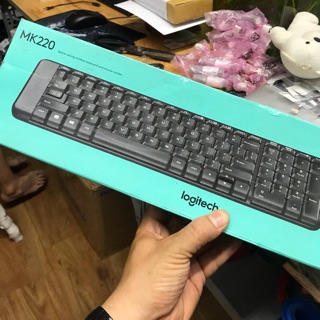 Bộ Bàn Phím Và Chuột Logitech MK220 Không Dây - Hàng chính hãng