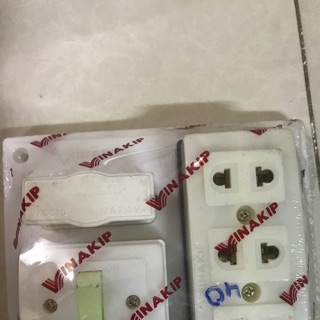 Táp lô ráp săn 1 công tắc + 3 ổ cắm vinakip