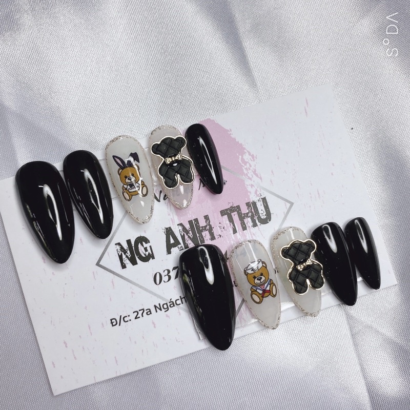 nail box gấu đen