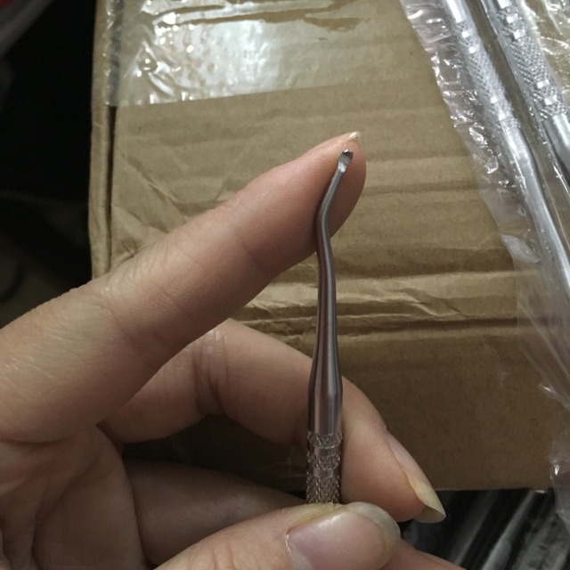 Lấy khoé móng 2 đầu