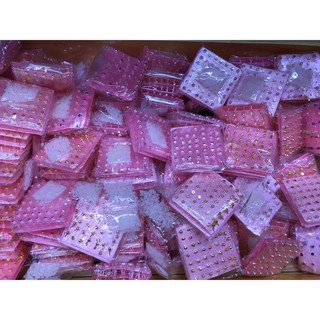 Một vỉ khuyên bấm lỗ tai 72 chiếc ( loại mới )
