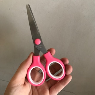 Kéo thủ công cho học sinh
