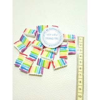 Mô hình miếng bánh 7 màu charm slime