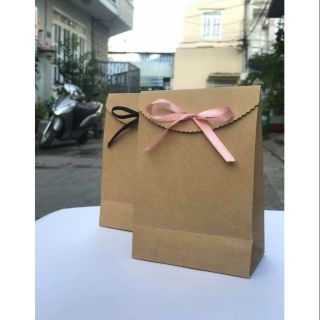 50 túi giấy thắt nơ 15,5cm x 11cm x 6cm