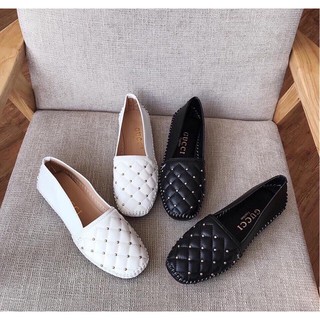 GIÀY SLIP ON NỮ DA SIÊU MỀM PHỐI ĐINH ĐẾ DẺO CỰC HOT HIT