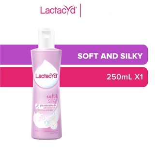 Dung Dịch Vệ Sinh Phụ Nữ Lactacyd Soft &amp; Silky Moisturizing Daiy Feminine Wash 150ml - 250ml