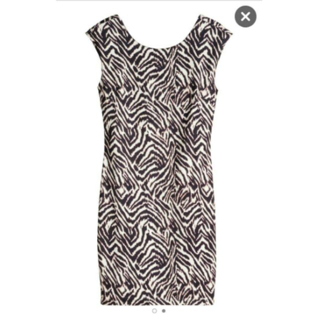 Đầm h&m hoạ tiết vằn