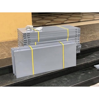 Sàn lắp kệ v lỗ để đồ: Dài 60cm x rộng 40cm