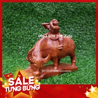 Tượng con trâu bằng gỗ