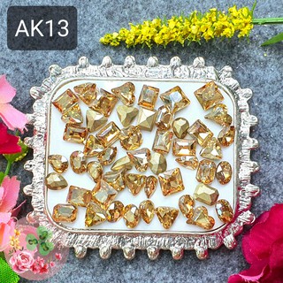 Mix size 8mm - Màu AK13 màu trà. Đá khối chân nhọn size nhỏ siêu bắt sáng, đính dán móng.