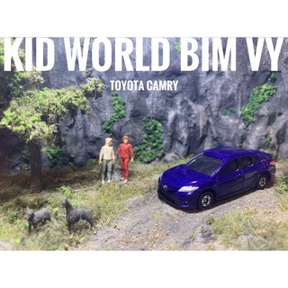 Xe mô hình Tomica Toyota Camry. MS: 373. Tỷ lệ 1:64.