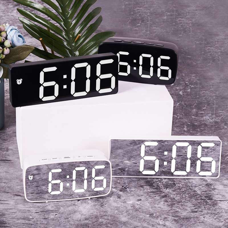 LED clock, Multi-function alarm clock, Mirror, Dimming, Voice control, Various styles to choose, Use AA battery/ USB power【YXC】