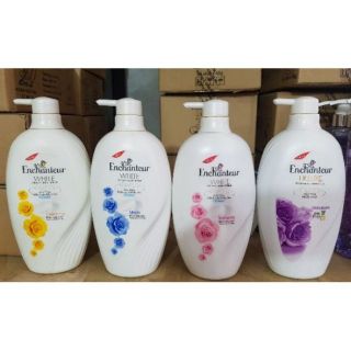 Sữa Tắm Trắng Da Enchanteur Có Hạt  650g