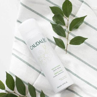Xịt khoáng Caudalie được chiết xuất từ 97% nho hữu cơ
