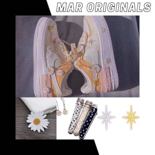 Combo custom giày sneakers, tag hoa cúc trang trí siêu rẻ