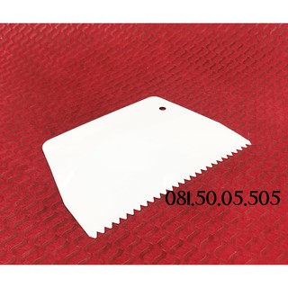Tạo vân kem, cắt bột có răng cưa