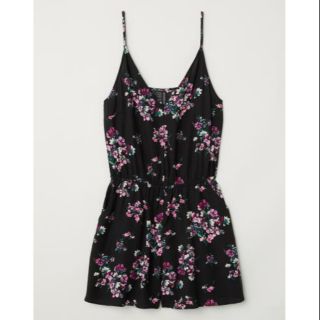Bộ jumpsuit hai dây ngắn hoa nhí dễ thương của H&amp;M - Nhật