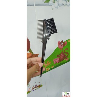 Lược nhuộm tóc màu đen