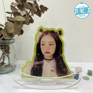 Standee Mica Jennie Blackpink Siêu Dễ Thương - Tranh Mica Để Bàn GIÁ XƯỞNG