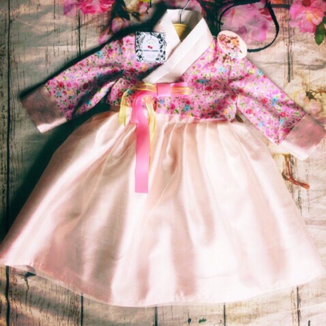 Hanbok cho bé