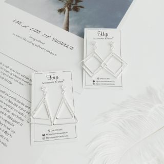 Khuyên nụ đá thoi/tam giác kép