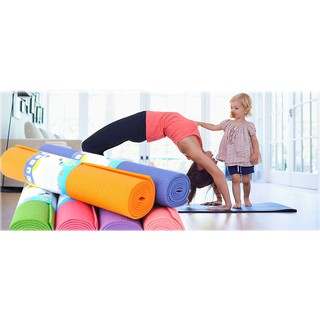 Thảm yoga nhiều màu tập thể dụng tiện ích