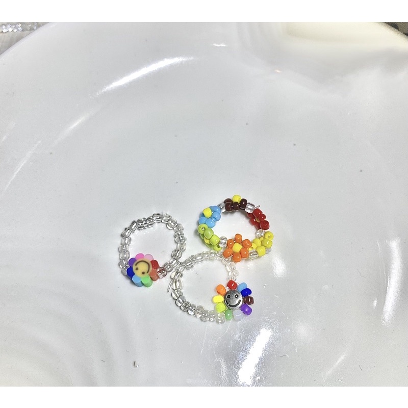 nhẫn hạt cườm đủ màu