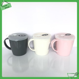 Cốc uống nước có lỗ cắm ống hút