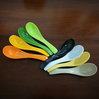 Muỗng cán cong nhựa melamine nhiều màu (M.No25)