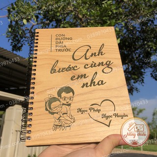 Nhật Ký Tình Yêu - Sổ bìa gỗ cứng khắc tên theo yêu cầu - Gáy lò xo thiết kế hiện đại dễ dàng đóng mở