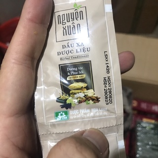 Dầu xã dược liệu nguyên xuân gói 6.5ml