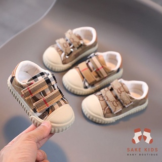 Giày bé trai bé gái, Giày thể thao quai dán phối màu xinh xắn cho bé trai bé gái phong cách Hàn Quốc đế cao su mềm M2130