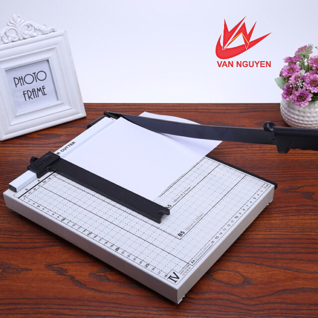 Bàn cắt giấy B4, A4