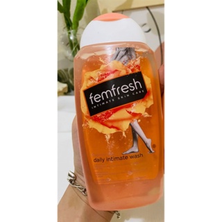 Dung dịch vệ sinh Phụ Nữ FemFresh Úc 250ml