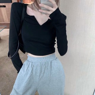 Áo croptop cổ V tay dài sexy nhẹ nhẹ, vải đẹp mịn, co giản tốtHình thật tại shop 22.July