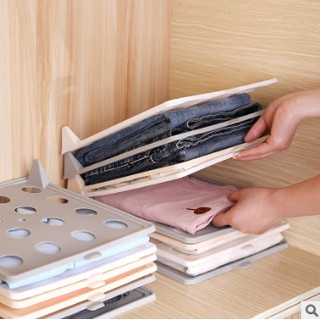 Miếng nhựa chống nhăn quần áo