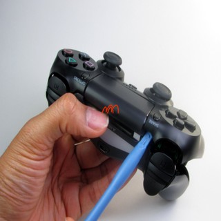 Thay pin tay cầm Sony PS4 Dualshock